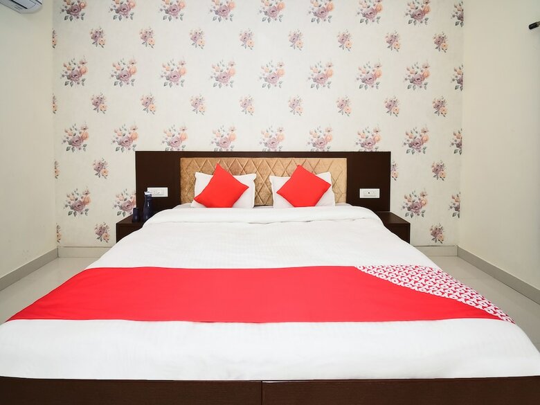 Hotel Oyo 28740 Empire Greens
