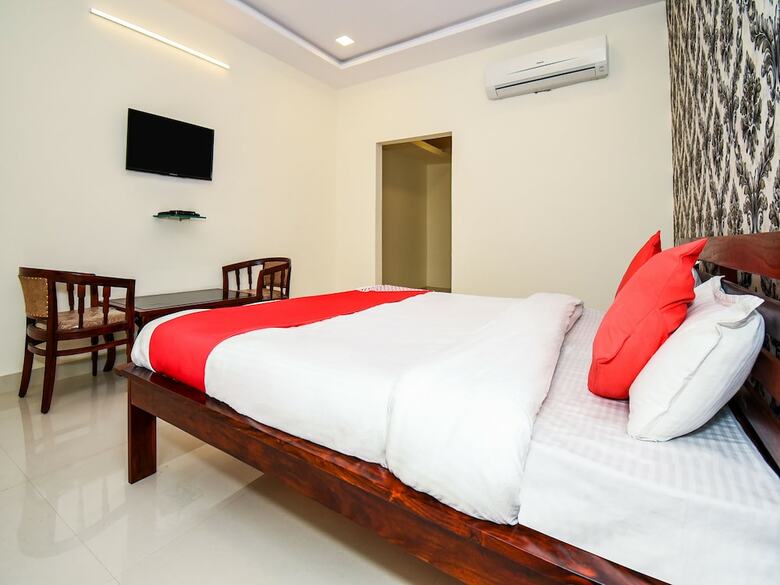 Hotel Oyo 28740 Empire Greens