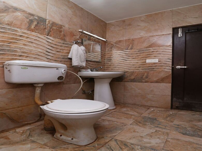 Oyo 29660 Hotel Vardhman Classic