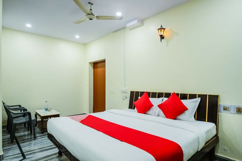 Oyo 30000 Hotel Panghat