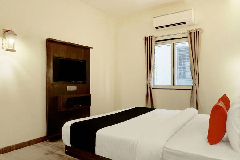 Hotel Capital O 38128 Omkar Executive