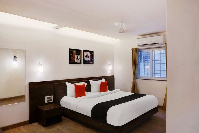 Hotel Capital O 38128 Omkar Executive