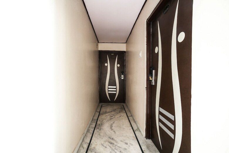 Oyo 30231 Hotel Anshu