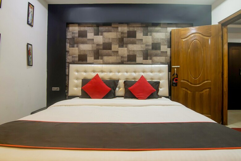 Hotel Collection O 30276 Nizarapar Path