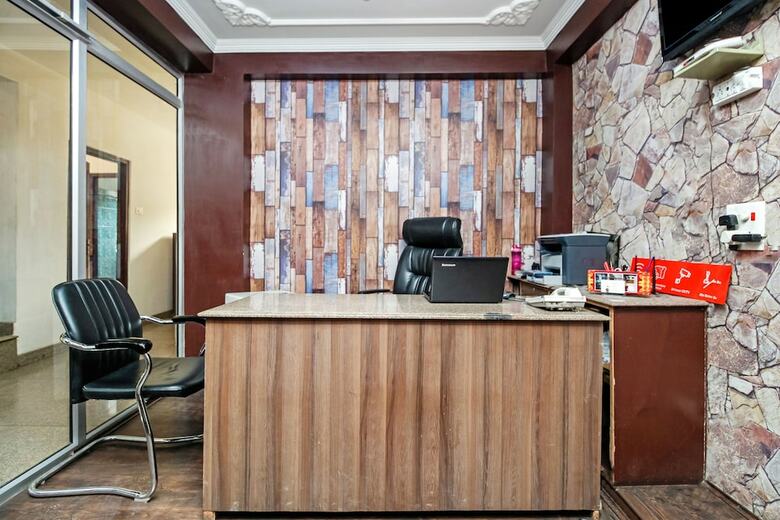 Oyo 26454 City Star Hotel & Restaurant
