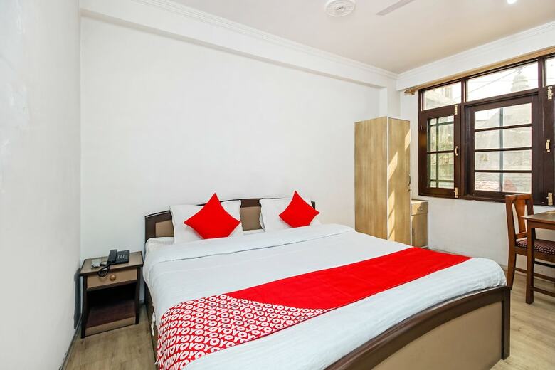 Oyo 26454 City Star Hotel & Restaurant
