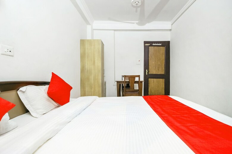 Oyo 26454 City Star Hotel & Restaurant