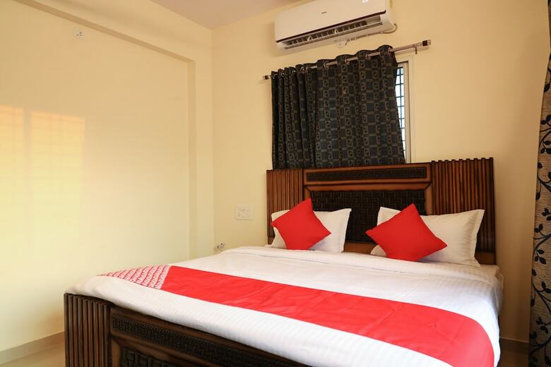 Hotel Oyo 30905 Uk Villa