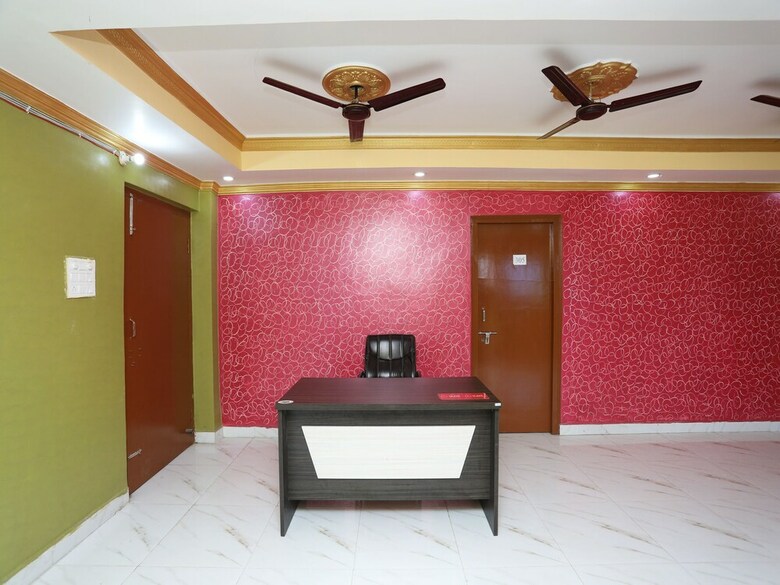 Hotel Oyo 23463 Ar Square