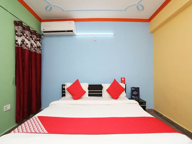 Hotel Oyo 23463 Ar Square