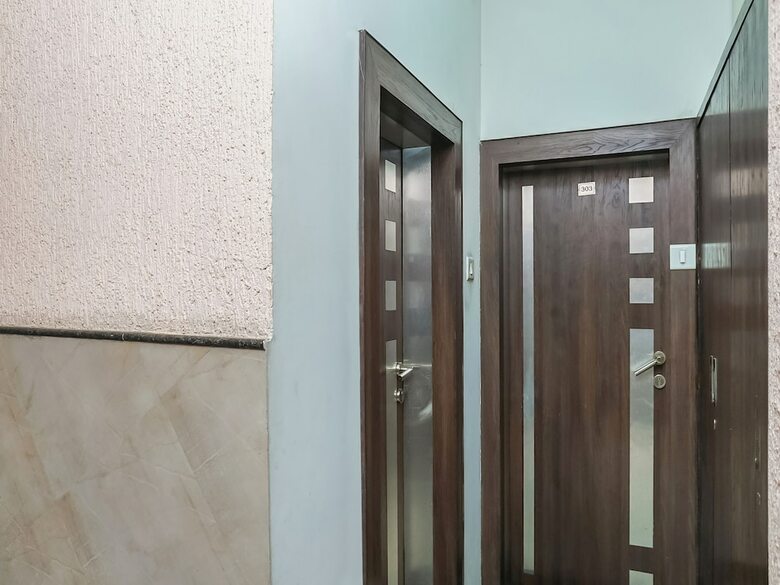 Oyo 28109 Regent Hotel