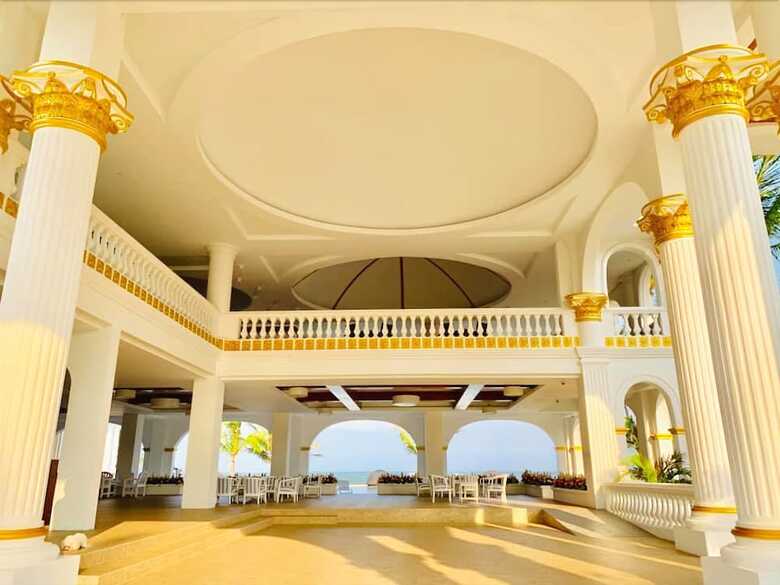 Hotel Chaung Tha Lodge