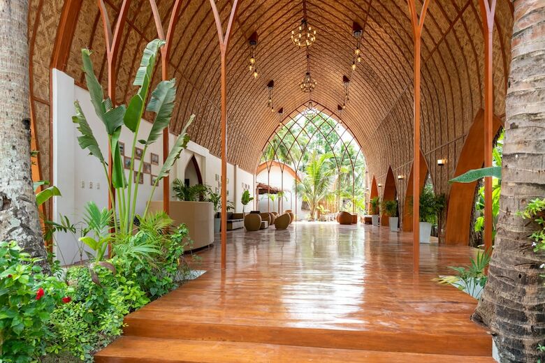 Hotel Tropical Temple Siargao