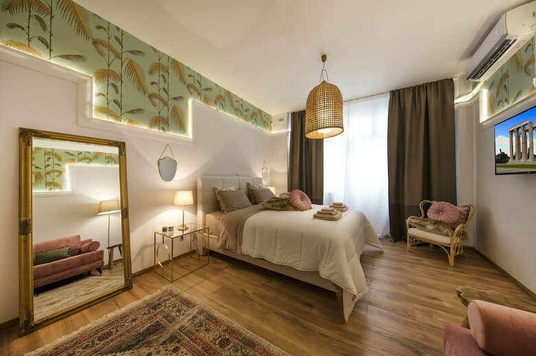 Exquisite Apartment In Athens' Center