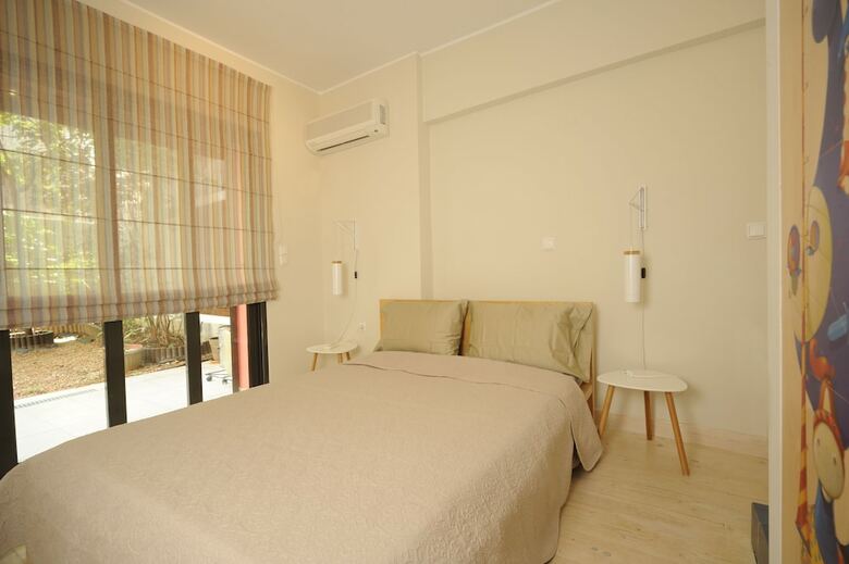 Koukaki Garden Escape Child Friendly Apartment