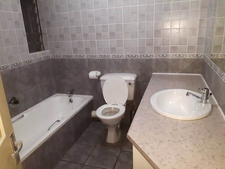 Apartamentos Corona Del Mar 13