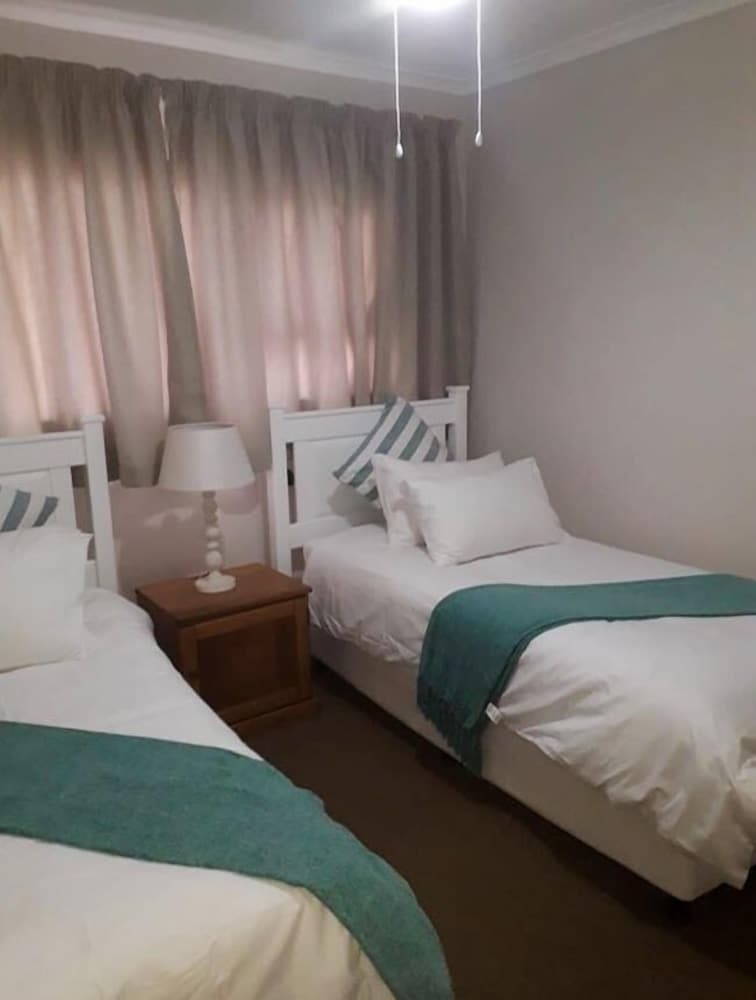 Apartamentos Corona Del Mar 13