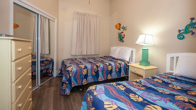 Modern Condo With Bay View - Unit Crb0106