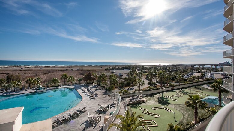 Four Bedroom Condo With Wraparound Balcony - Unit Crc0510