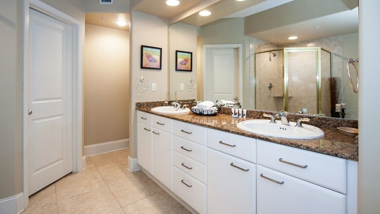 Modern Condo Overlooking The Gulf - Unit Crb0411