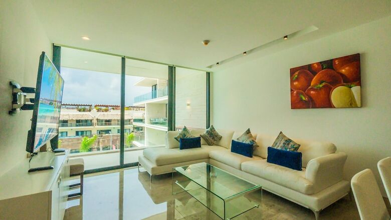 Oceana Beachside Condo