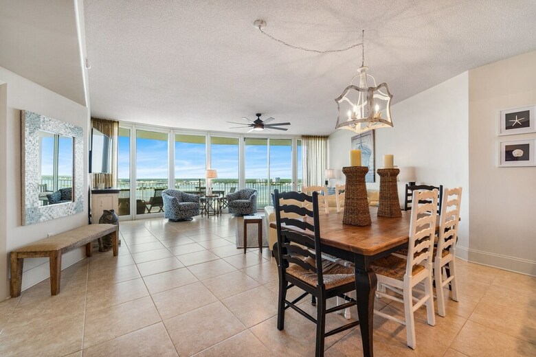 Three Bedroom With Bay Views Unit - Crb1105