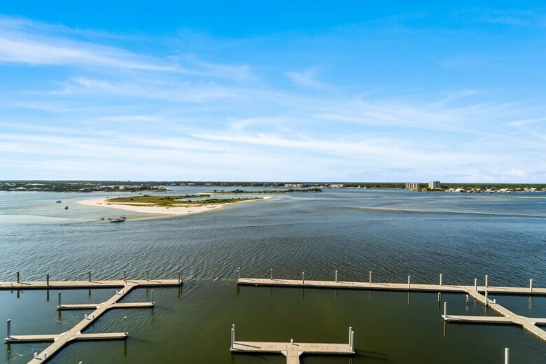 Three Bedroom With Bay Views Unit - Crb1105