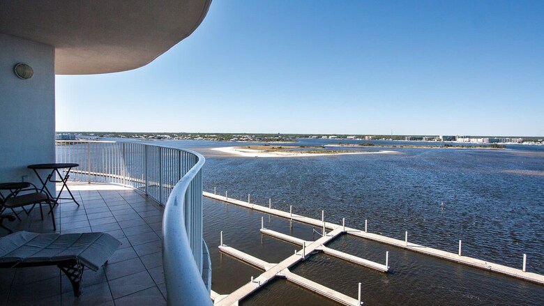 Renovated Condo With Panoramic Views - Unit Crc0902