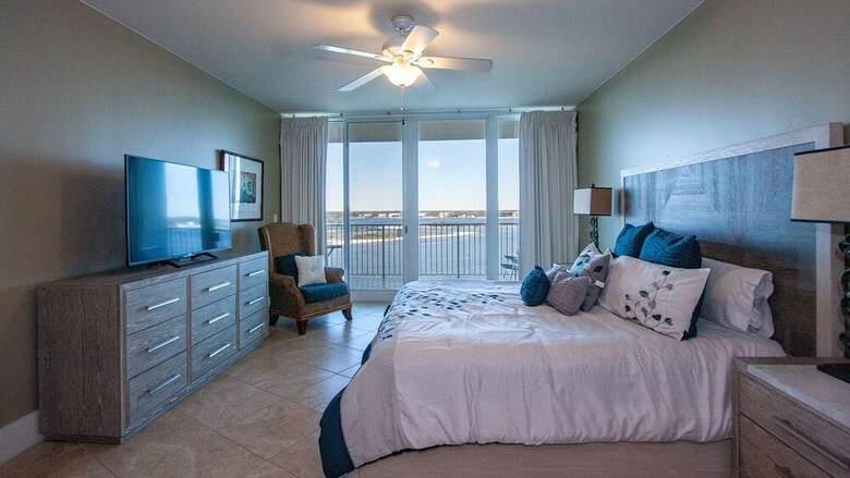 Renovated Condo With Panoramic Views - Unit Crc0902