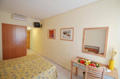 Hotel Azuline Pacific