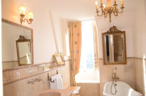 Bed & Breakfast Chateau D'urbilhac