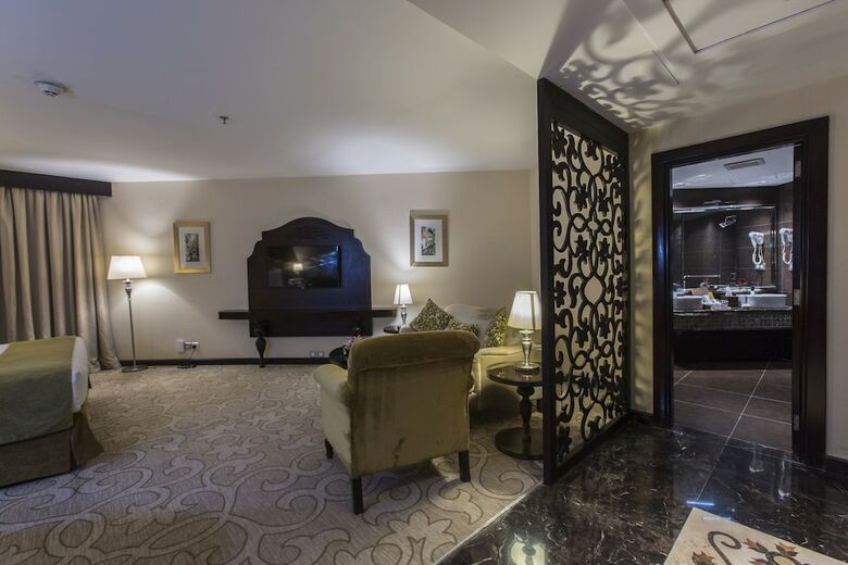 Hotel Crowne Plaza Riyadh Al Waha