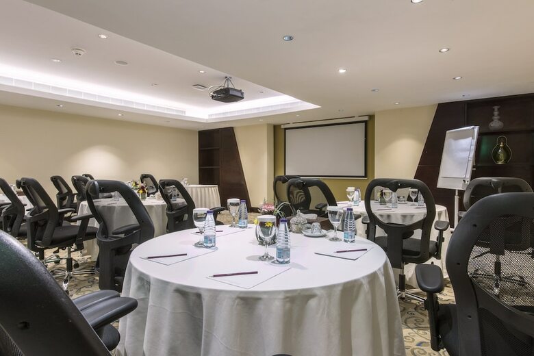 Hotel Crowne Plaza Riyadh Al Waha
