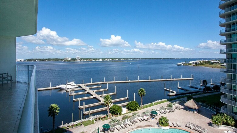 Two Bedroom Condo With Pool View - Unit Crc0608