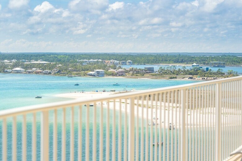 Updated Penthouse With Wraparound Views - Unit Crcph15