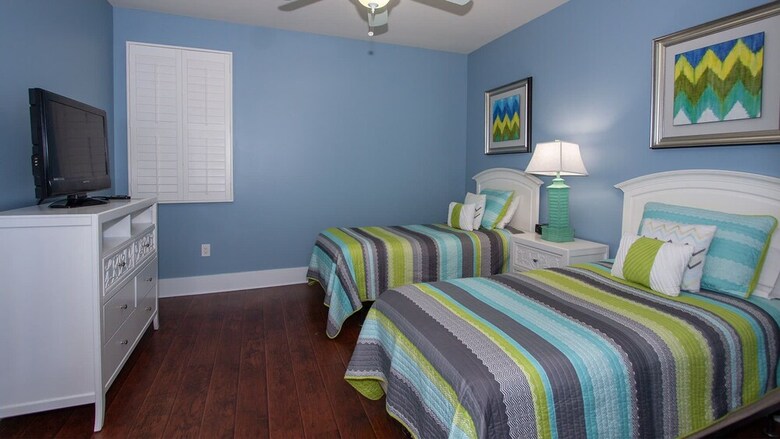 Waterfront Condo With Large Balcony - Unit Crc0709