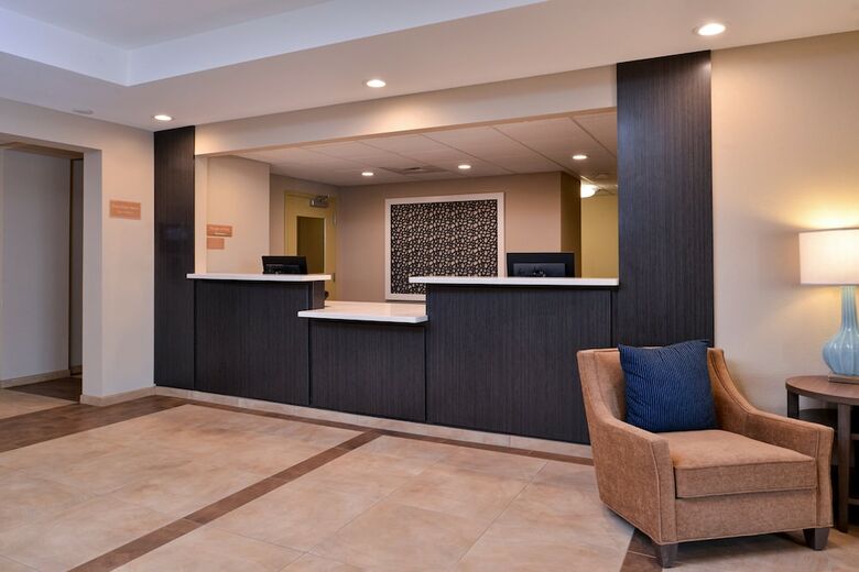 Hotel Candlewood Suites Lodi