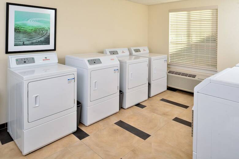 Hotel Candlewood Suites Lodi