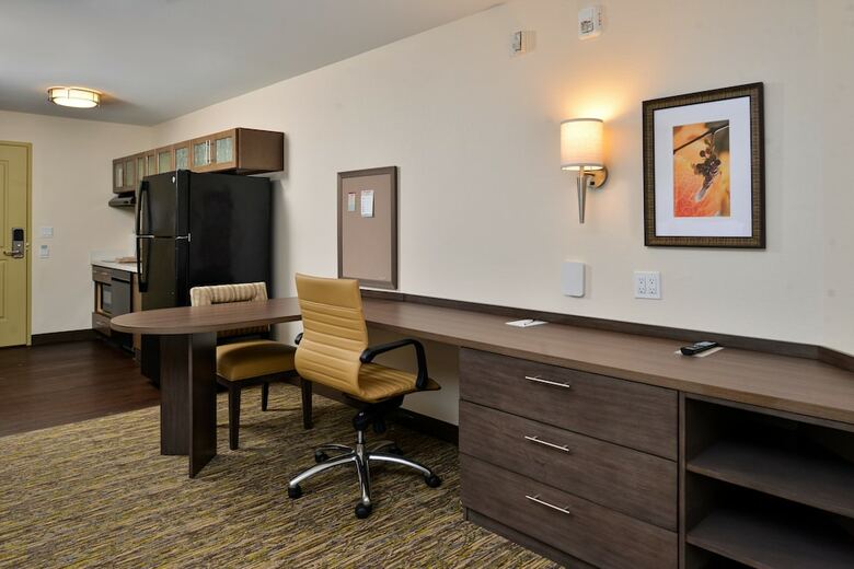 Hotel Candlewood Suites Lodi