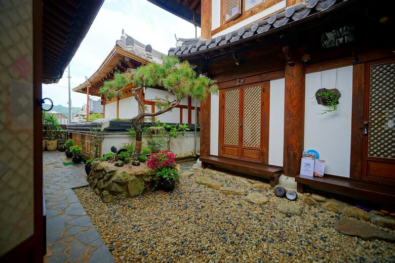 Hotel Norijam Hanok Traditional House Three