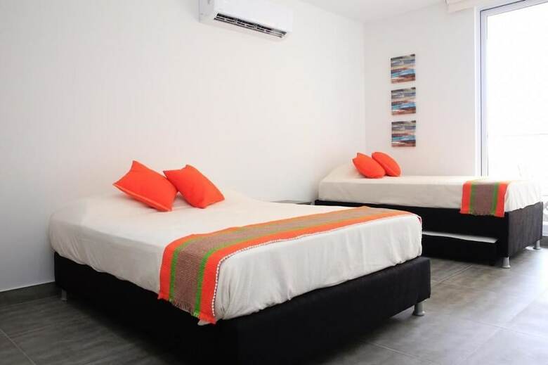 Apartamentos Moderno Edificio Sobre La Playa - Luxury
