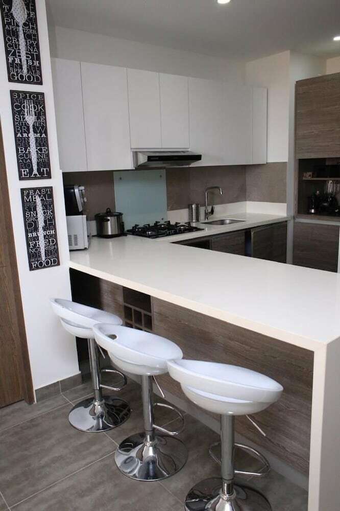 Apartamentos Moderno Edificio Sobre La Playa - Luxury