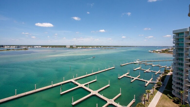 Bay Views From A Private Balcony - Unit Crb1106