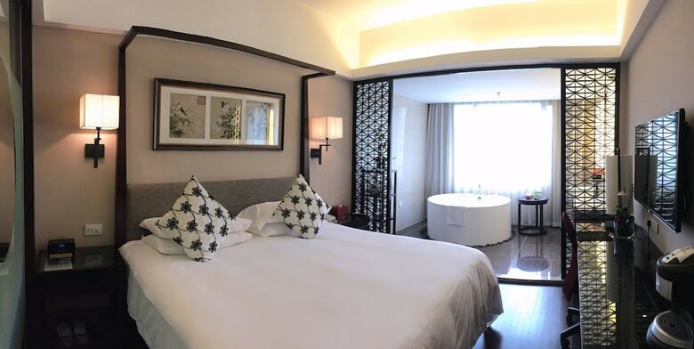 Ssaw Boutique Hotel Yellow Dragon