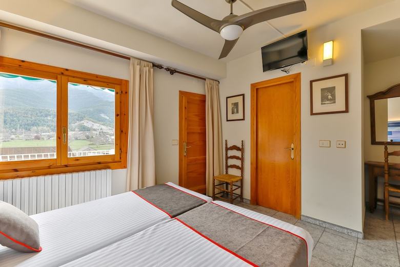Oyo Hostal Bellosta, Rio Ara