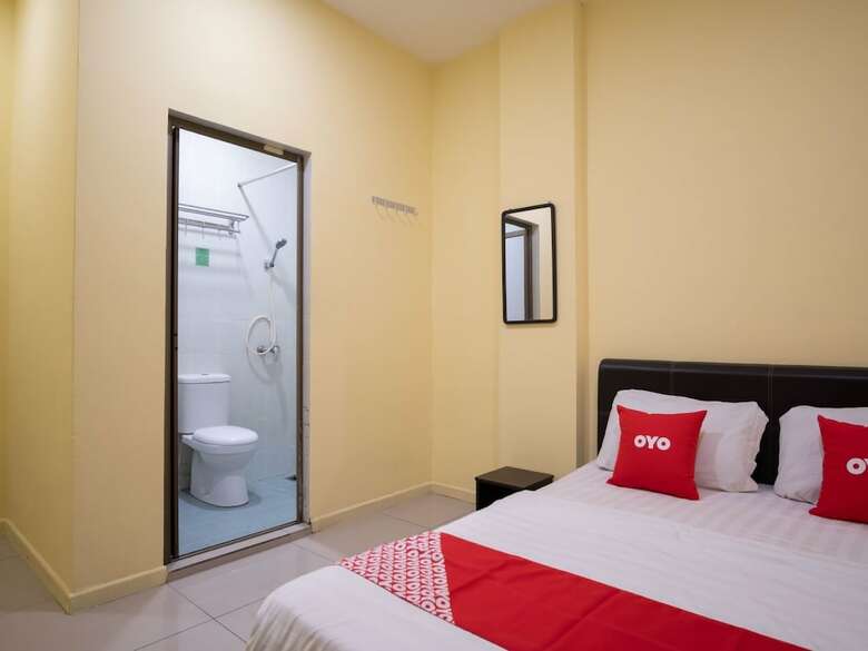 Oyo 44103 8 Hotel