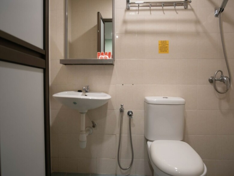 Oyo 44103 8 Hotel