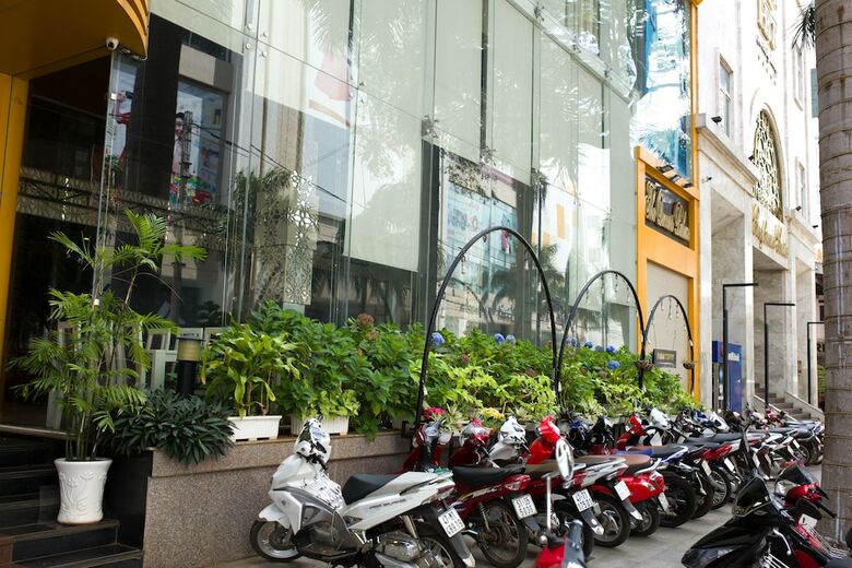 Hai Ba Trung Hotel