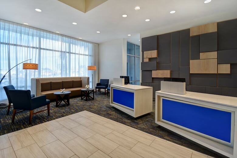Hotel Holiday Inn Express And Suites Galveston Beach