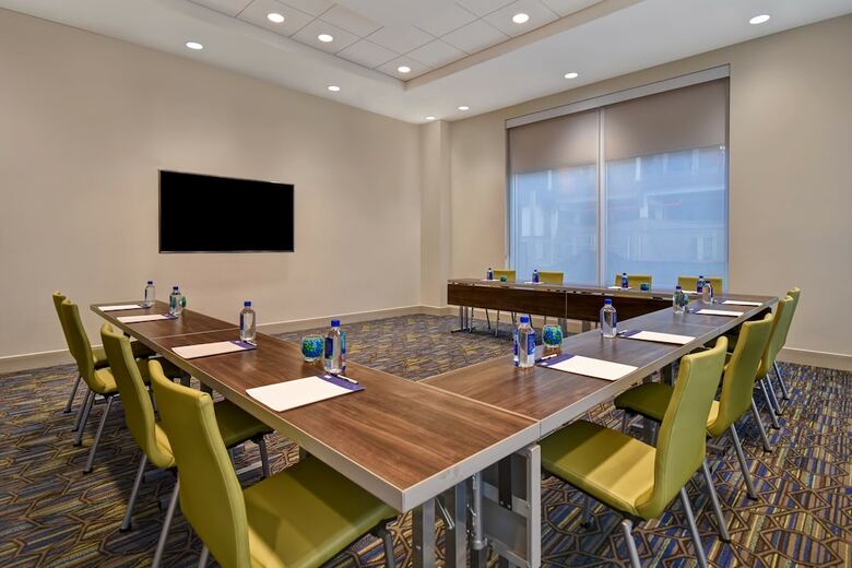 Hotel Holiday Inn Express And Suites Galveston Beach